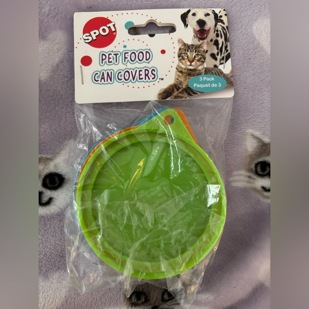 Green Pet Food Can Covers